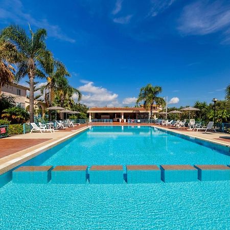 Mare Azzurro Aparthotel Cardedu Εξωτερικό φωτογραφία